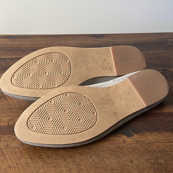 Halogen Gray Suede Loafer Flats - Size 7 - Picture 8 of 12